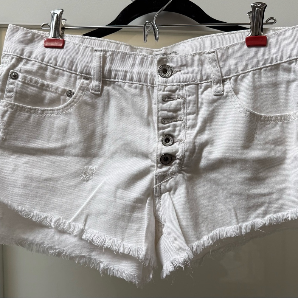 Free People White Button-Front Frayed Denim Shorts